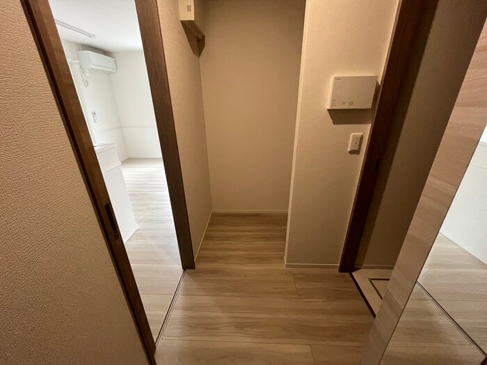 物件内観写真20　(廊下)