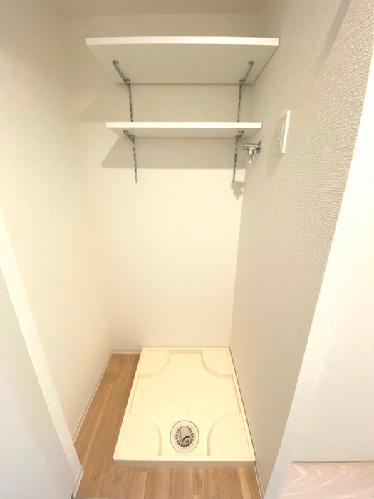 物件内観写真11　(洗濯機置場)