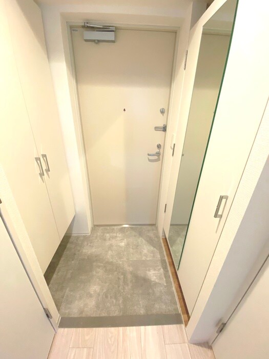 物件内観写真12　(玄関)