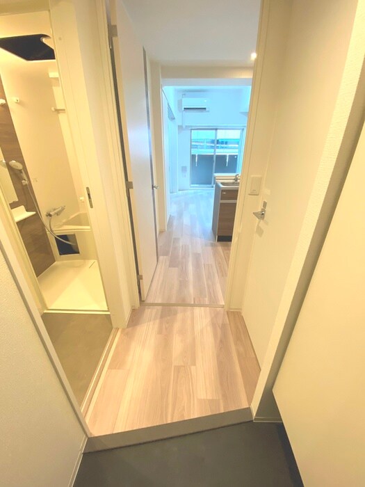 物件内観写真17　(廊下)