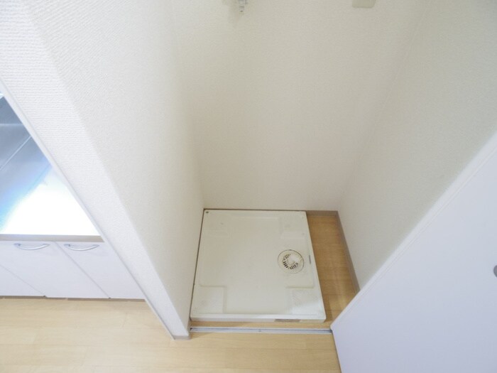 物件内観写真17　(洗濯機置場)