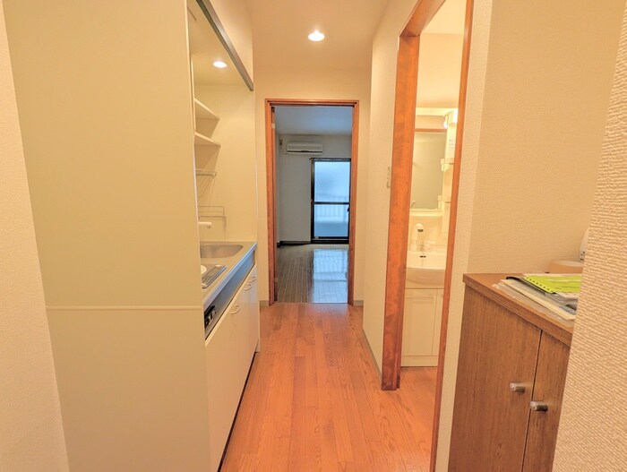 物件内観写真19　(廊下)