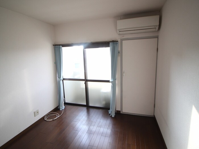 物件内観写真10　(居室)