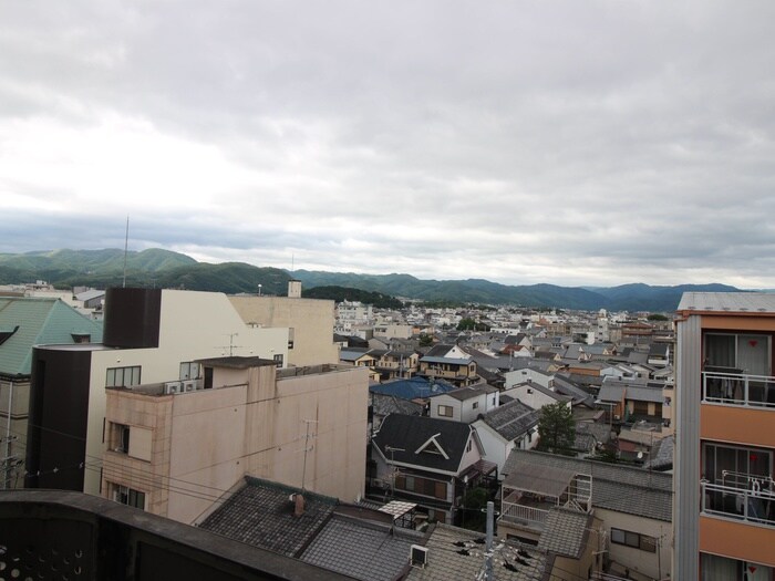 物件内観写真12　(室内からの展望)