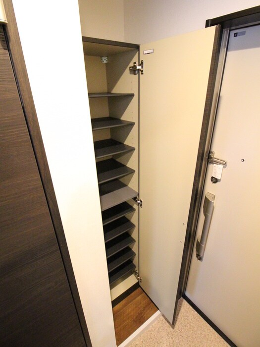 物件内観写真7　(靴箱)