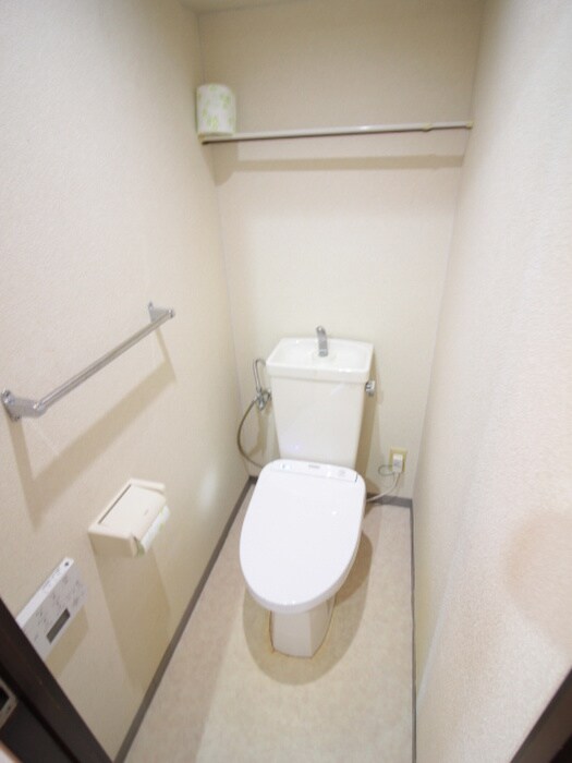 物件内観写真14　(トイレ)