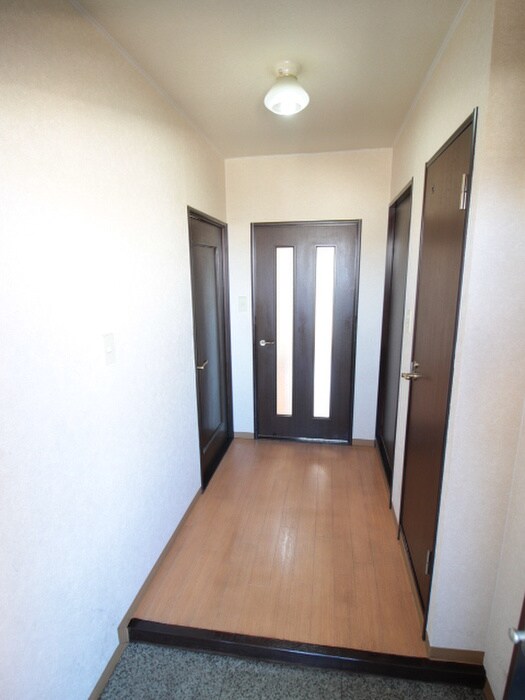 物件内観写真18　(廊下)