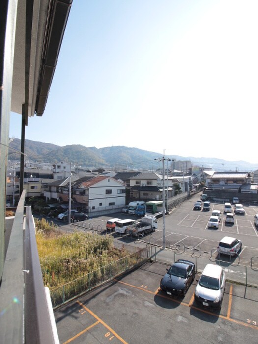 物件内観写真20　(室内からの展望)