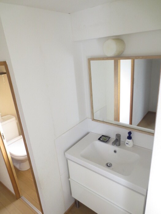 物件内観写真13　(洗面)