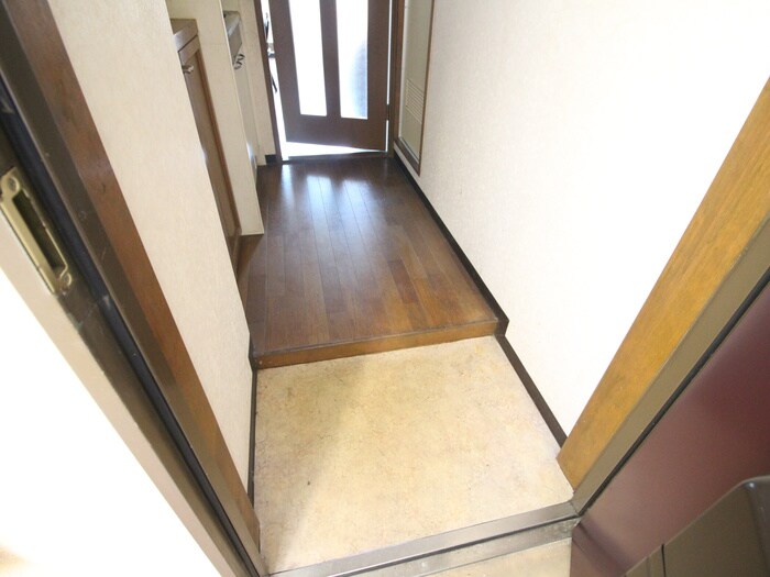 物件内観写真17　(玄関)