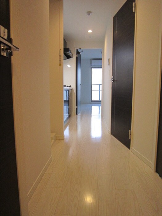 物件内観写真9　(廊下)