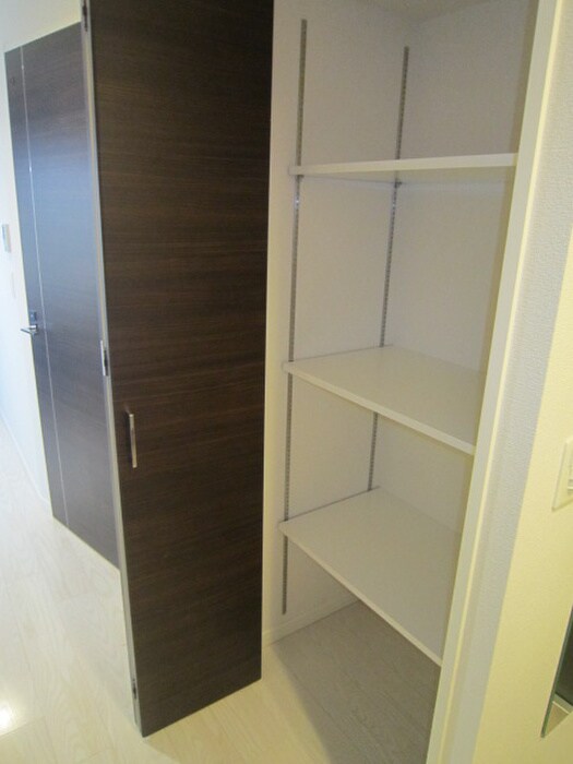 物件内観写真14　(収納)