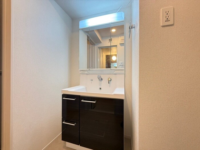 物件内観写真12　(洗面)