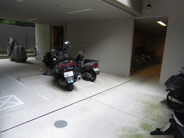 バイク置き場