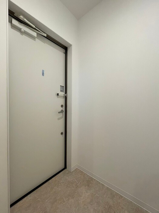 物件内観写真7　(玄関)