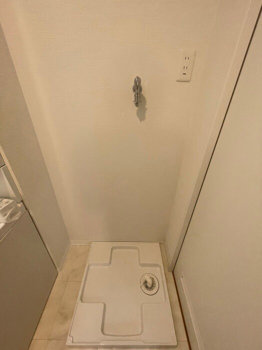 物件内観写真18　(洗濯機置場)