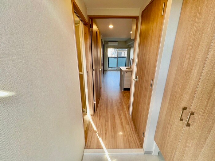 物件内観写真7　(玄関)