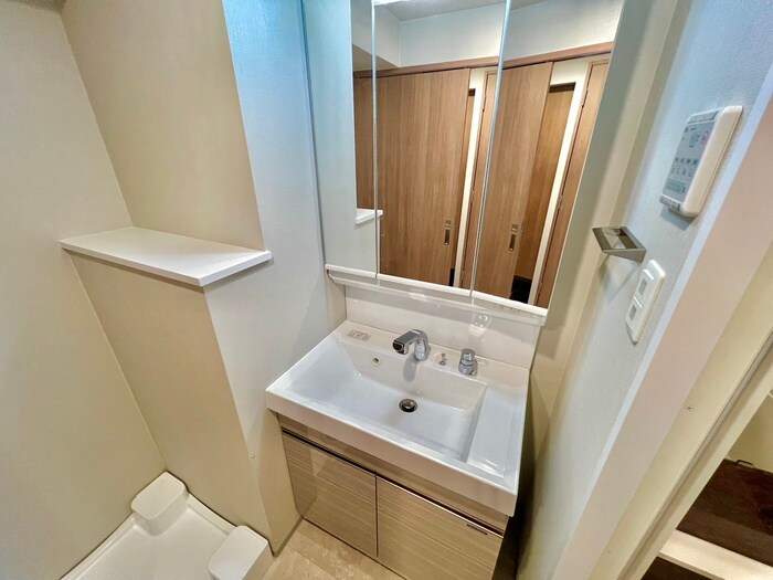 物件内観写真12　(洗面)