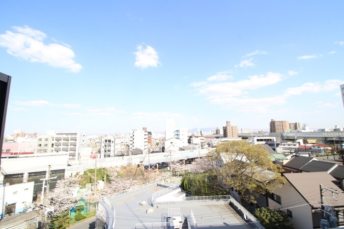 物件内観写真14　(室内からの展望)