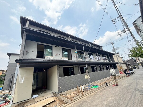 建築中