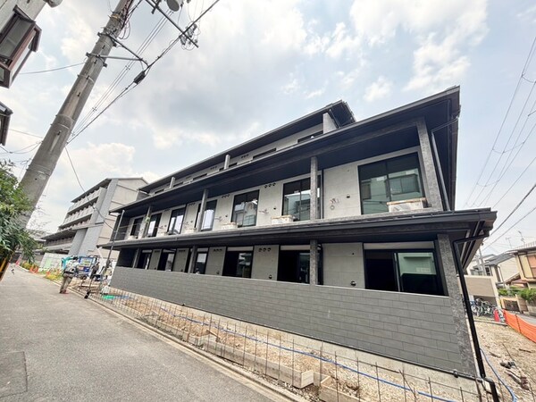 建築中