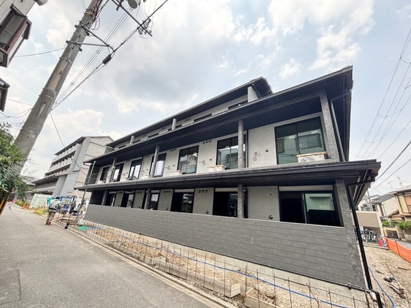 建築中