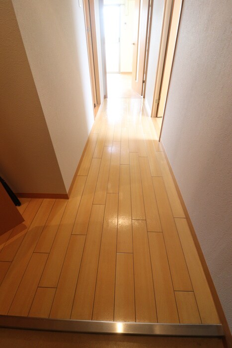 物件内観写真18　(廊下)