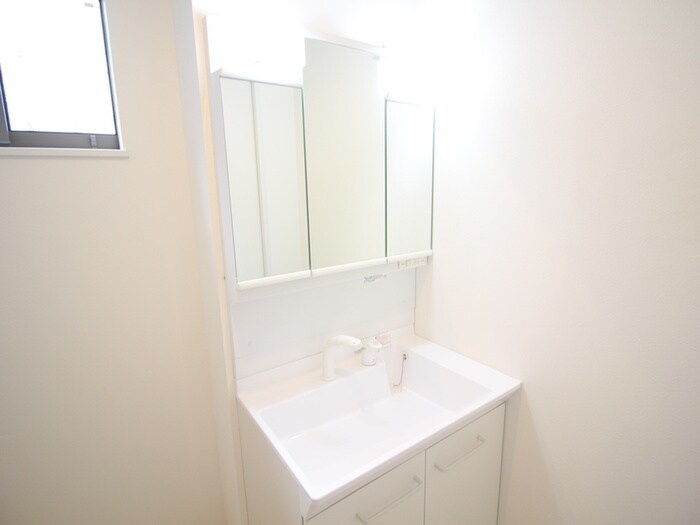 物件内観写真8　(洗面)