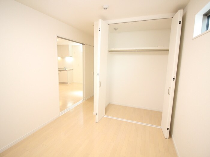 物件内観写真12　(収納)