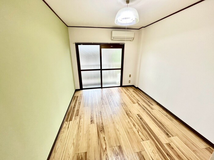 物件内観写真8　(居室)