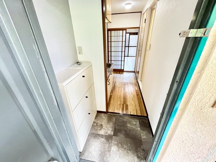 物件内観写真11　(玄関)