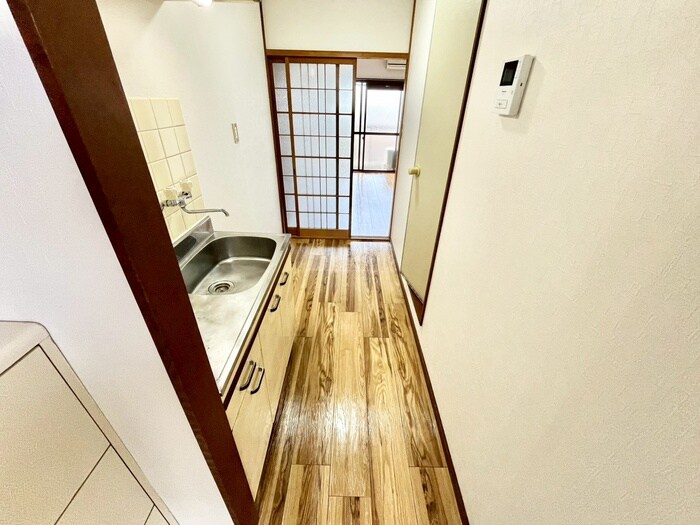 物件内観写真19　(廊下)