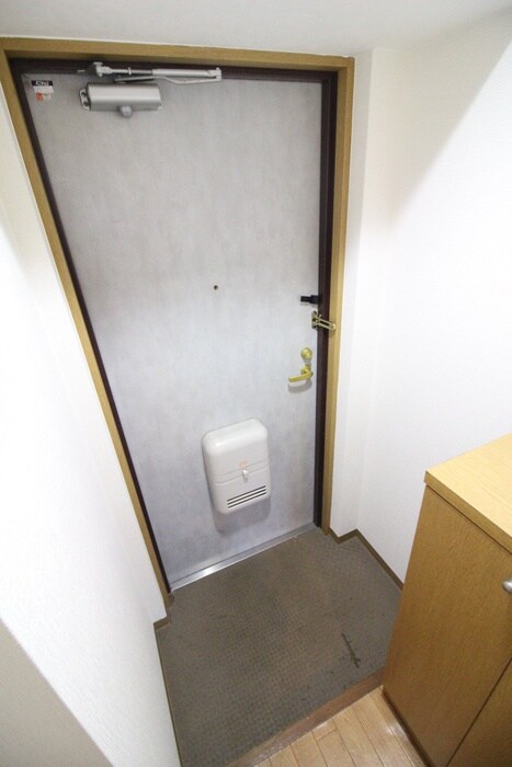 物件内観写真15　(玄関)