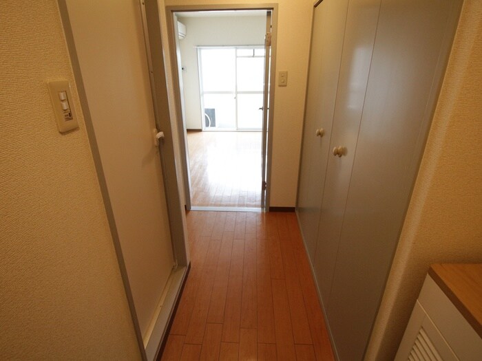 物件内観写真19　(廊下)