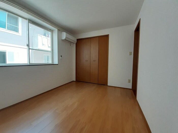 物件内観写真2　(居室)