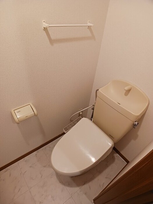 物件内観写真5　(トイレ)