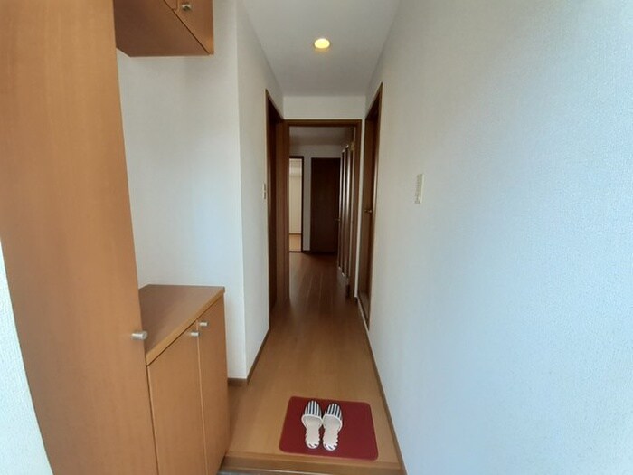 物件内観写真9　(廊下)