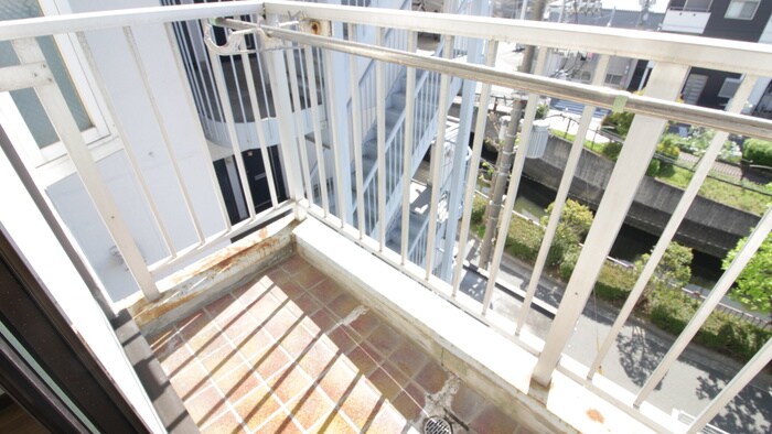 物件内観写真10　(洗濯機置場)