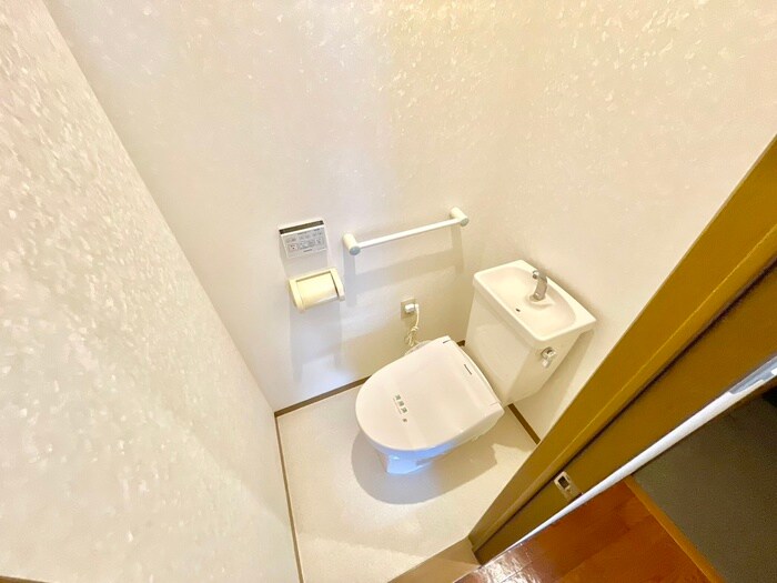 物件内観写真13　(トイレ)