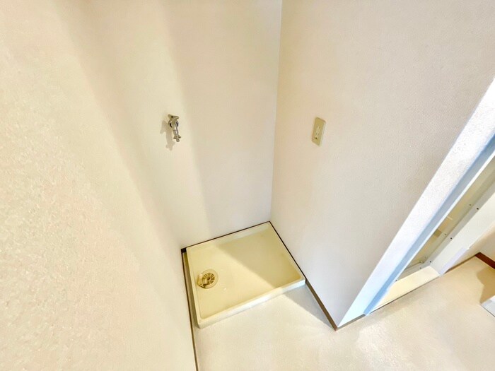 物件内観写真18　(洗濯機置場)