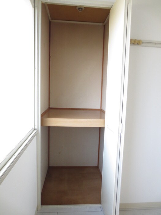 物件内観写真16　(収納)
