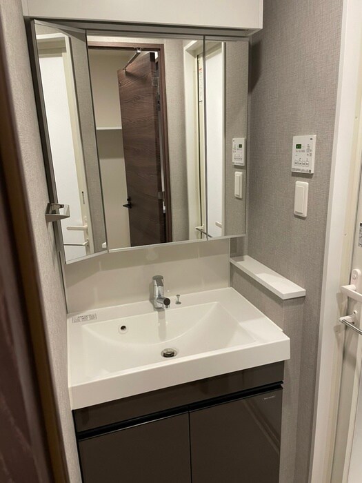 物件内観写真8　(洗面)