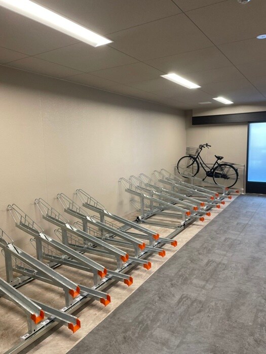 物件外観写真4　(駐輪場)