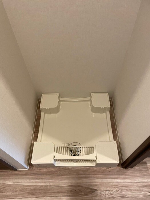 物件内観写真13　(洗濯機置場)