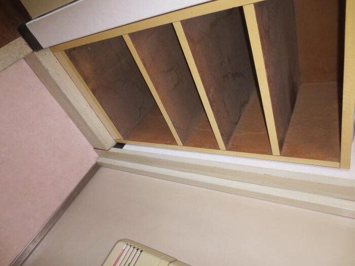 物件内観写真12　(靴箱)