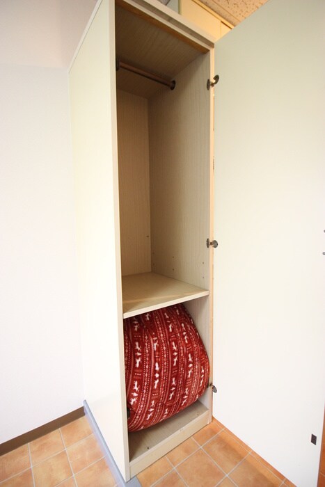 物件内観写真12　(収納)