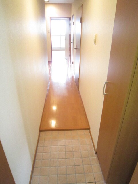 物件内観写真7　(廊下)