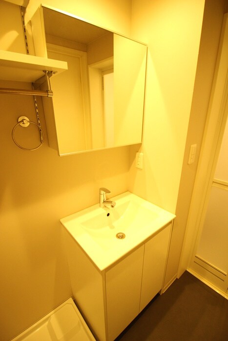 物件内観写真8　(洗面)