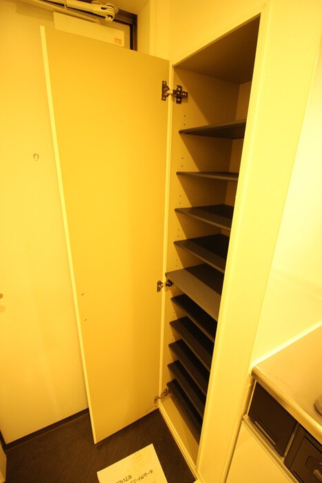 物件内観写真15　(靴箱)