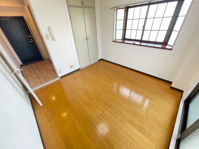 物件内観写真10　(居室)